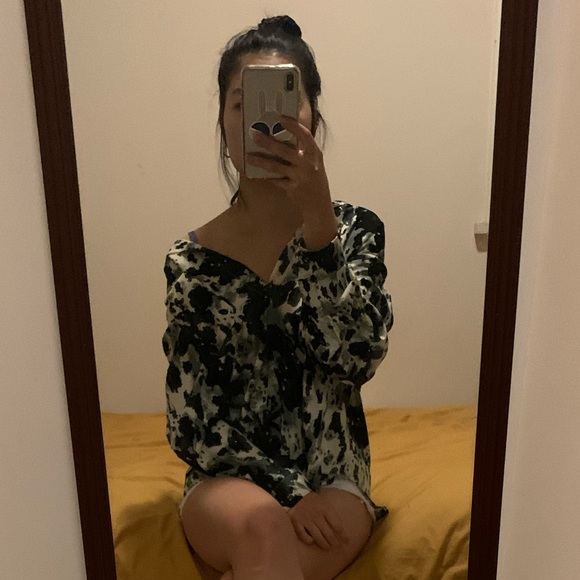 Shirt - Picture 3 of 3